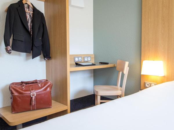 B&B HOTEL PERPIGNAN Nord Aéroport : photo 3 de la chambre chambre lits jumeaux