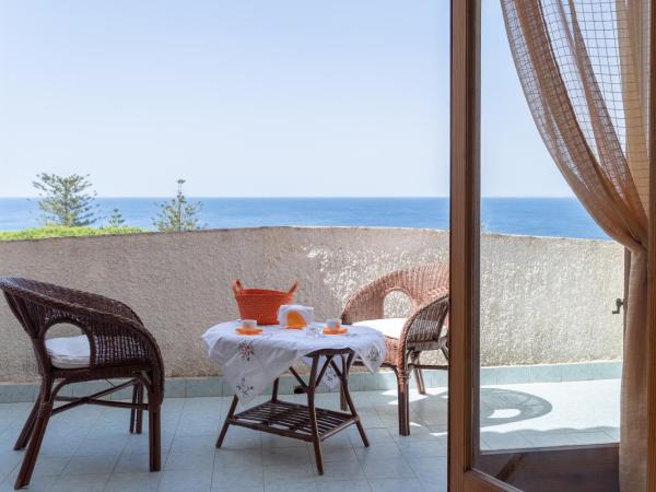 Terrazza sul Plemmirio : photo 4 de la chambre chambre double deluxe - vue sur mer