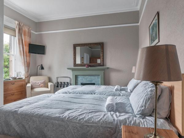 Aynetree Guest House : photo 3 de la chambre chambre double king-size /lits jumeaux avec salle de bains