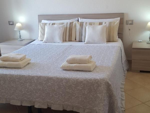 B&B Villa Orchidea : photo 9 de la chambre chambre double avec terrasse