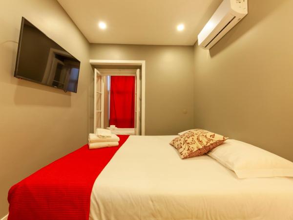 The Bridge : photo 2 de la chambre chambre triple avec salle de bains commune