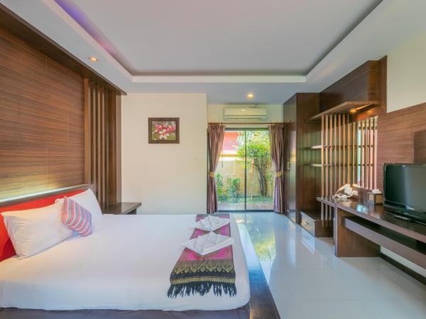 Mai Morn Resort SHA Plus : photo 4 de la chambre chambre double - vue sur piscine