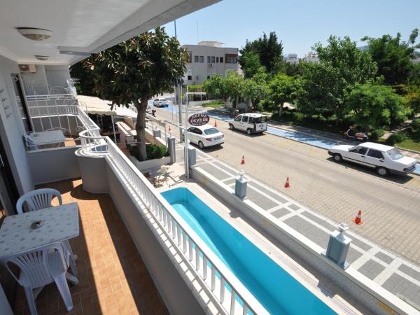 Defne & Zevkim Hotel : photo 1 de la chambre chambre double standard