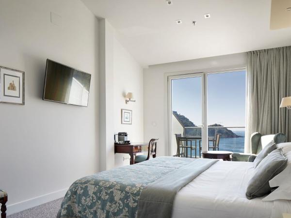 Hotel de Londres y de Inglaterra : photo 5 de la chambre hébergement mansardé avec terrasse - vue sur mer
