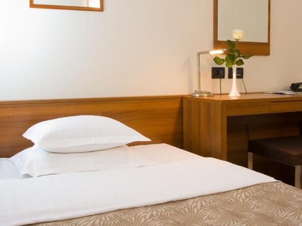 Hotel Laguna Zagreb : photo 1 de la chambre petite chambre double