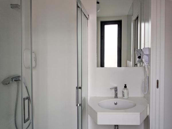 Broz Hostel : photo 6 de la chambre chambre double supérieure