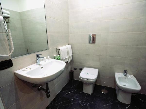 Comfort Zone Naples : photo 6 de la chambre chambre double confort avec balcon