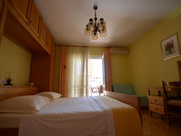 Apartman Ivana : photo 3 de la chambre chambre double avec salle de bains privative