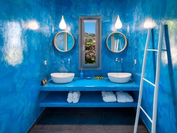 San Marino Suites by Calm Collection : photo 5 de la chambre villa 2 chambres avec jacuzzi intérieur et piscine privée - villa aqua marine 