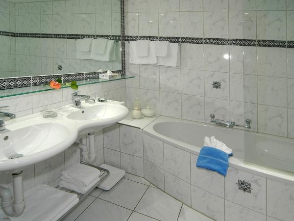 Hotel Bristol Relais du Silence Superior : photo 8 de la chambre chambre double sud - vue sur montagne