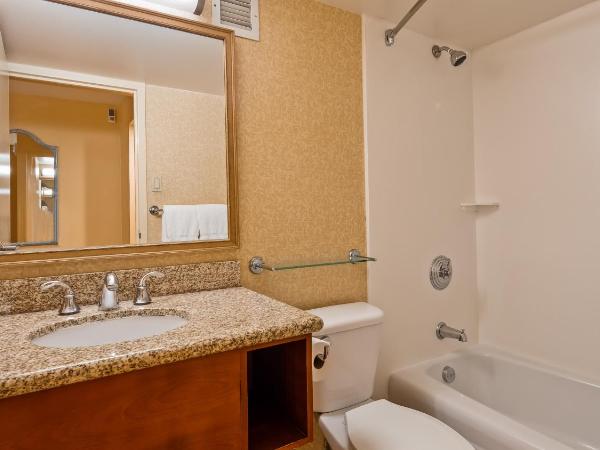 Airport Honolulu Hotel : photo 10 de la chambre chambre lit king-size