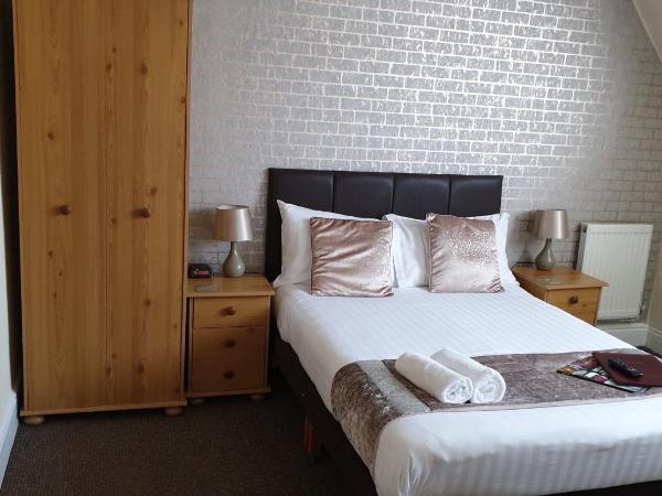 Hilbre Hotel : photo 3 de la chambre chambre familiale (2 adultes + 1 enfant)