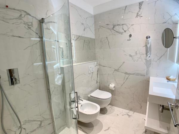 Hotel Beau Rivage Pineta : photo 2 de la chambre chambre double ou lits jumeaux rénovée