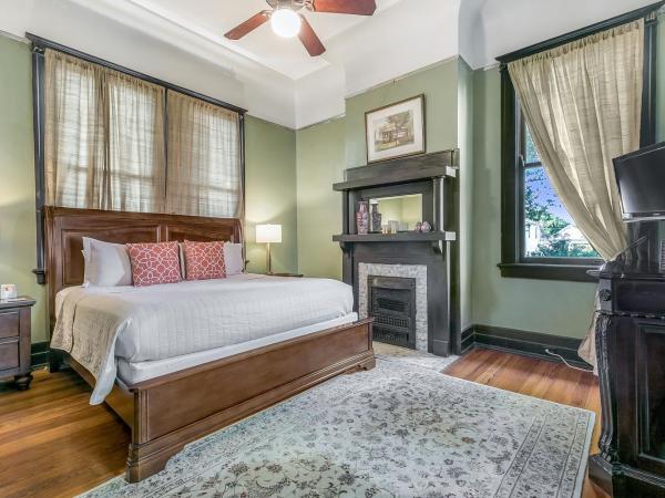 Canal Street Inn : photo 4 de la chambre suite lit king-size