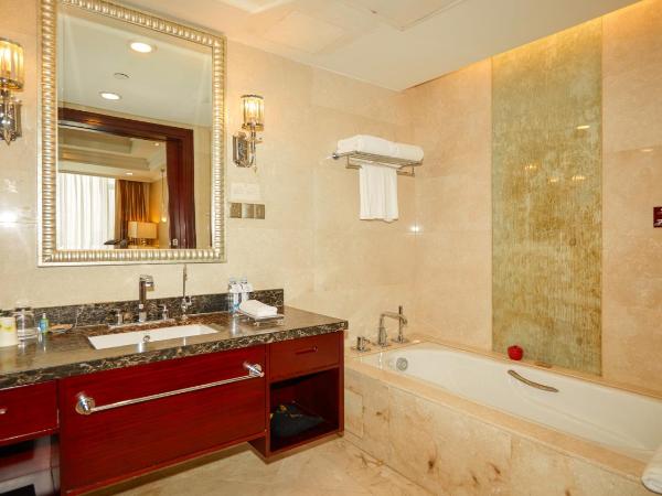 Soluxe Hotel Guangzhou - Overseas Buyers Registration Service&Canton Fair Free Shuttle Bus 15 Oct to 04 Nov : photo 9 de la chambre suite deluxe