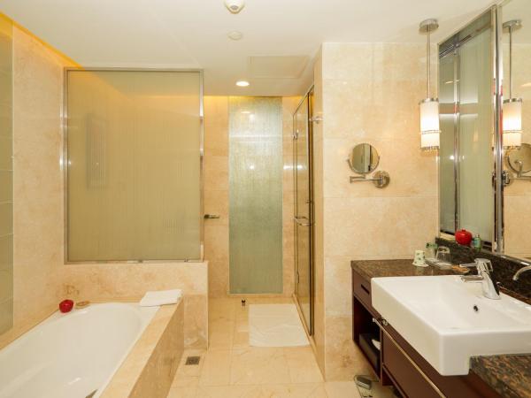 Soluxe Hotel Guangzhou - Overseas Buyers Registration Service&Canton Fair Free Shuttle Bus 15 Oct to 04 Nov : photo 5 de la chambre chambre lit king-size supérieure - vue sur jardin