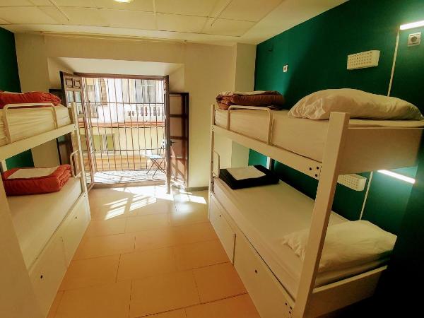 The Lights Hostel : photo 9 de la chambre lit dans dortoir mixte de 6 lits