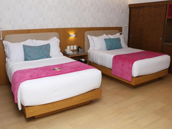 FCH Hotel Expo Adults only : photo 2 de la chambre suite double standard