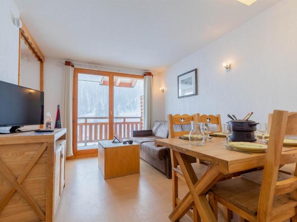 Madame Vacances Résidence Le Parc Des Airelles : photo 2 de la chambre appartement 1 ou 2 pièces avec espace de couchage supplémentaire - vue sur pistes (6 adultes) - bbo