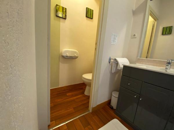 The Originals City, Hôtel Fontaine, Morlaix : photo 7 de la chambre chambre triple confort