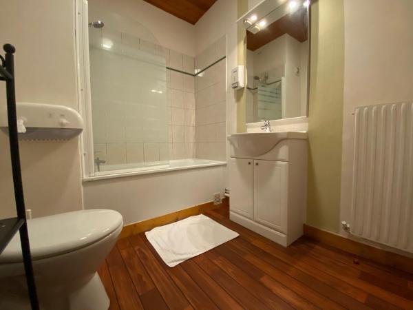 The Originals City, Hôtel Fontaine, Morlaix : photo 10 de la chambre chambre double confort