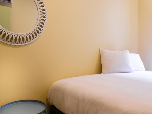 Auberge Jeunesse QBEDS Hostel : photo 2 de la chambre chambre double Économique