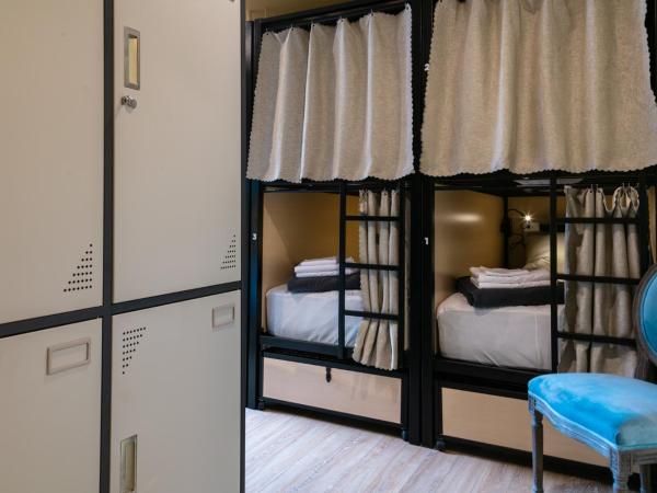 Auberge Jeunesse QBEDS Hostel : photo 6 de la chambre dortoir mixte de 8 lits