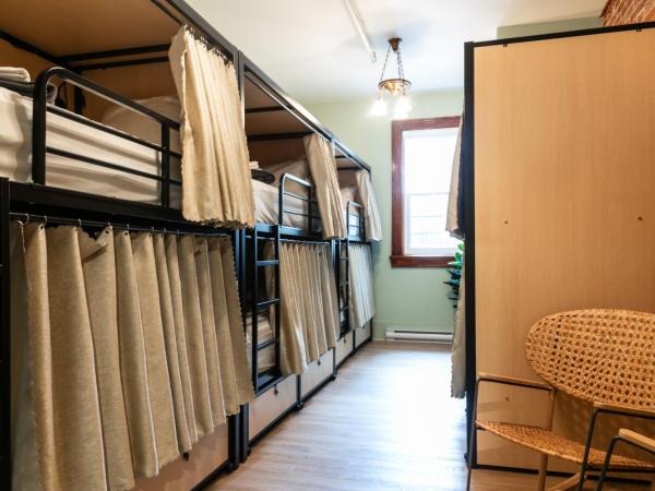 Auberge Jeunesse QBEDS Hostel : photo 3 de la chambre dortoir pour femmes 8 lits
