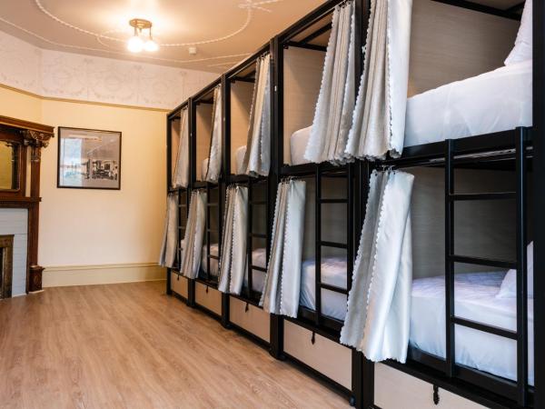 Auberge Jeunesse QBEDS Hostel : photo 2 de la chambre dortoir mixte