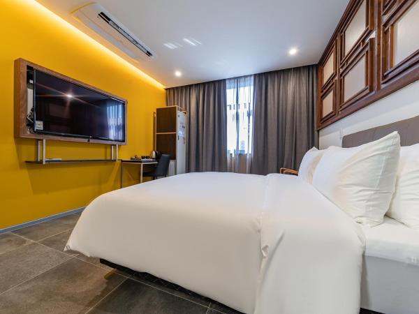 Hotel RU136 : photo 2 de la chambre grande chambre double