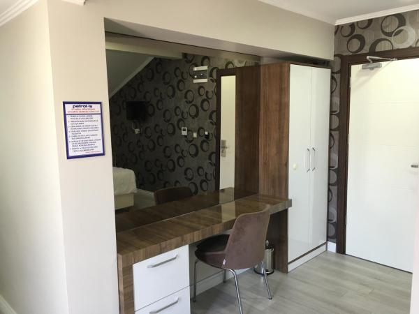 Petrol-İş İstanbul Misafirhanesi : photo 5 de la chambre chambre double avec terrasse