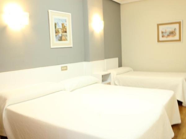 Hotel Fuente La Plata : photo 2 de la chambre chambre triple