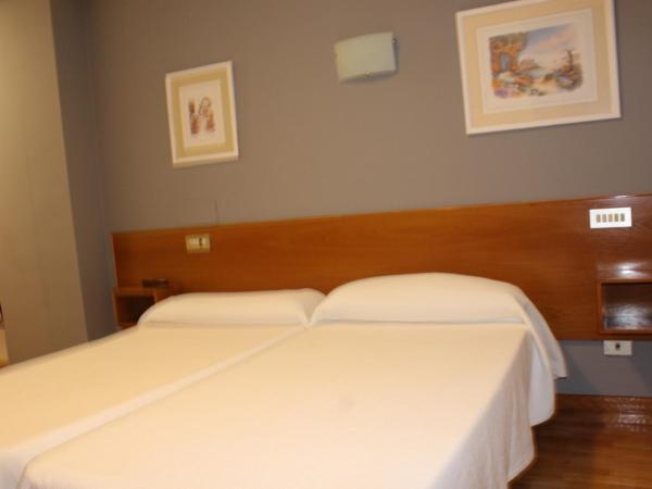 Hotel Fuente La Plata : photo 3 de la chambre chambre double ou lits jumeaux