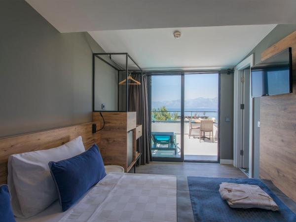 Pure Blanche Hotel : photo 2 de la chambre suite junior avec terrasse