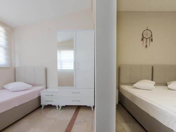 Hayalbaz : photo 6 de la chambre chambre triple - vue sur mer