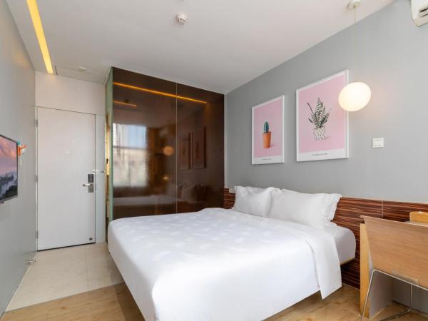 Shenzhen Dongmen Colour Hotel : photo 4 de la chambre chambre standard lit queen-size