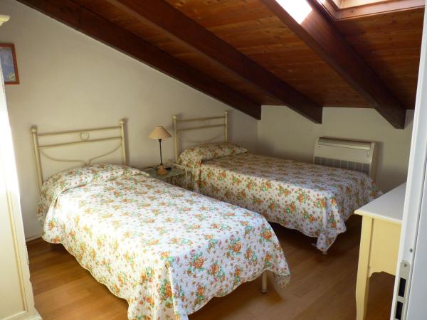 Quarté Sayàl : photo 6 de la chambre chambre familiale mansardée