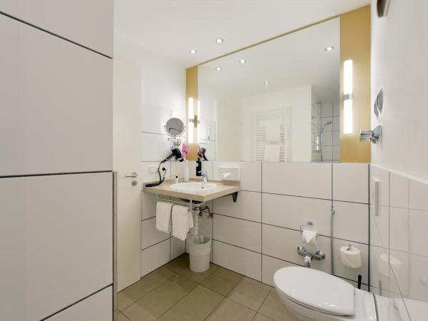 KOOS Hotel&Apartments - City Aparthotel : photo 10 de la chambre appartement 4 pièces