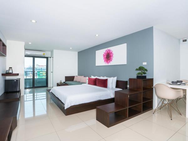 De Botan Srinakarin Hotel & Residence : photo 3 de la chambre suite junior lit king-size