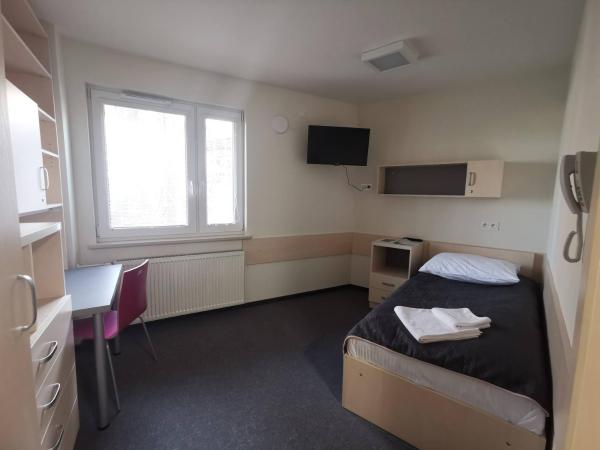 Dom Studencki Zaułek : photo 1 de la chambre chambre simple - accessible aux personnes à mobilité réduite