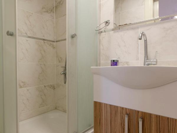 Hayalbaz : photo 4 de la chambre chambre double - vue sur jardin