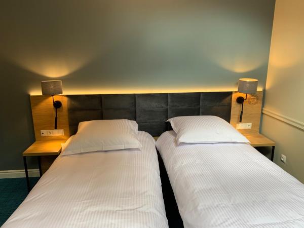 Hotel Wodnik : photo 4 de la chambre chambre lits jumeaux spacieuse