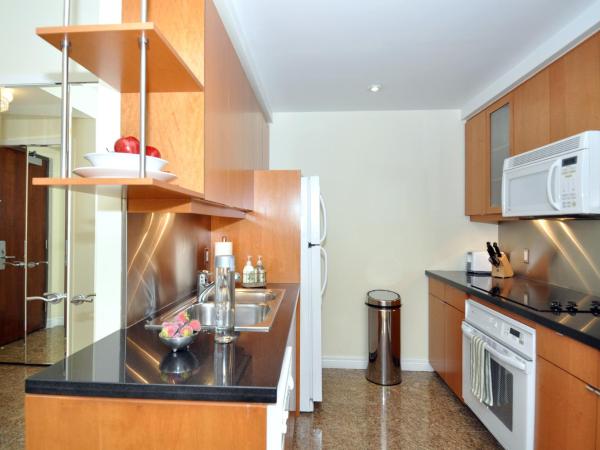 Yonge Suites Furnished Apartments : photo 4 de la chambre appartement 1 chambre - vue partielle sur ville