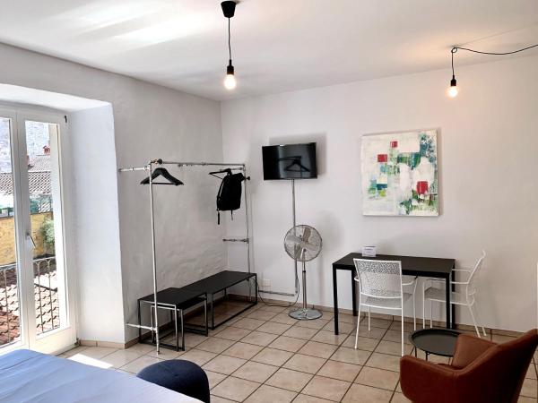 Great2Stay City Center Apartments : photo 3 de la chambre studio avec terrasse