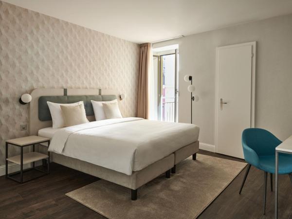 Vista Lakefront Boutique Hotel : photo 4 de la chambre chambre double lit king-size jardin 