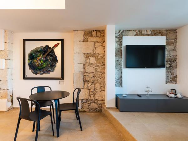 Re Dionisio Luxury Suites : photo 6 de la chambre suite deluxe