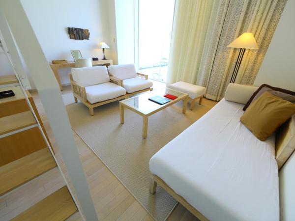Hotel Marinoa Resort Fukuoka : photo 2 de la chambre chambre supérieure avec mezzanine