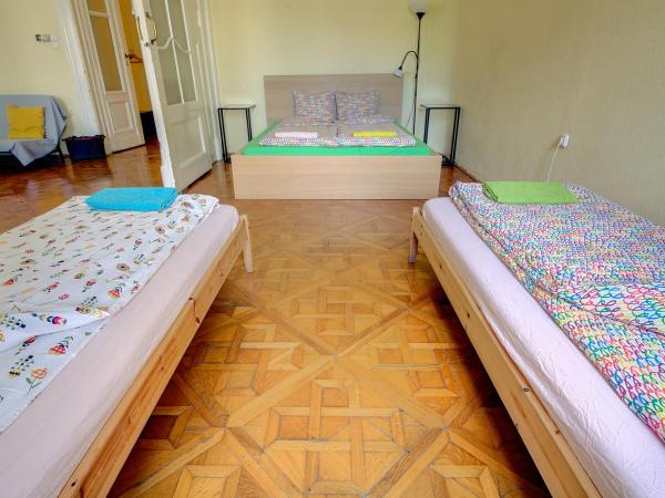 Pal's Hostel and Apartments : photo 4 de la chambre chambre quadruple standard