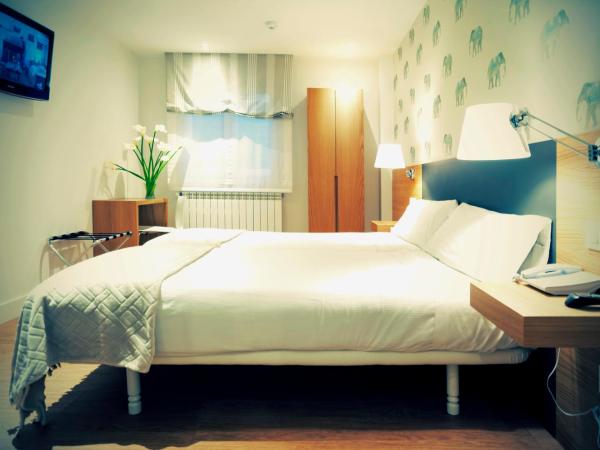 Deniké Grupo Atalaia : photo 4 de la chambre chambre intérieure double ou lits jumeaux