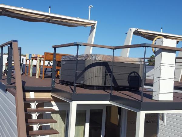 Hausboot Pula - Floating House Water Lily : photo 4 de la chambre maison 2 chambres